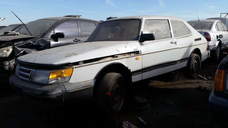 Junkyard Gem: 1988 Saab 900